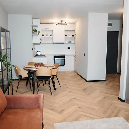 Arra Apartment *